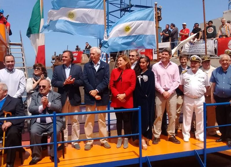 Se realizó la ceremonia de bautismo y botadura del buque pesquero "Madre María"