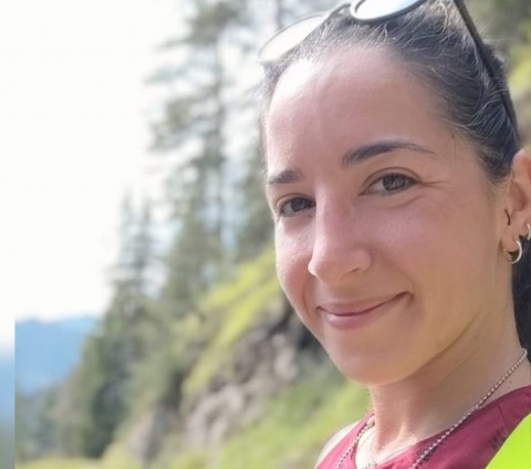 Estefanía Etchevés Miciolino, de la gimnasia en Mar del Plata al podio internacional de la halterofilia