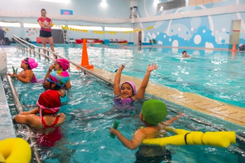 VIDEO | Comienza la inscripción para la Colonia de Verano gratuita del EMDER