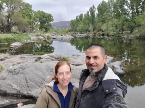 VIDEO | Una pareja marplatense abandonó la ciudad para recorrer Argentina en un Renault 12