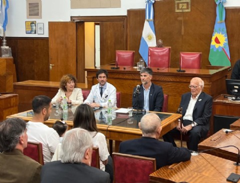 VIDEO | Compromiso y excelencia en medicina: el HCD homenajeó al doctor Fernando Santomil