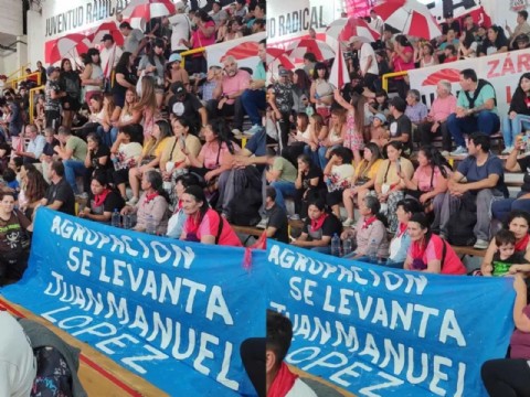 Abad encabezó un acto radical y comenzó a perfilar la estrategia hacia 2027