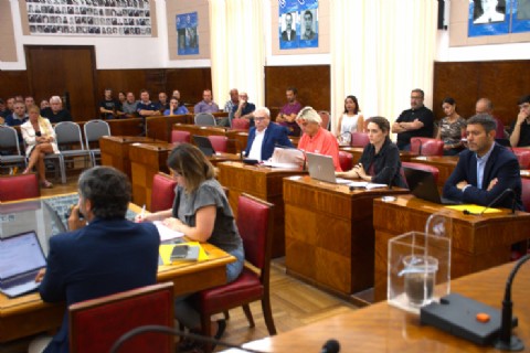 VIDEO | Cardoso defendió regular las apps y destacó el rol de Montenegro en el crecimiento de la ciudad