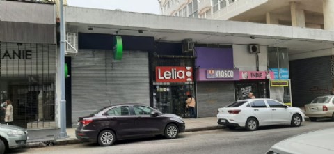 Amplio acatamiento al Día del Empleado de Comercio