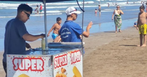 Carnaval con mucha gente y pocas ventas: los ambulantes calificaron el fin de semana como "regular para abajo"