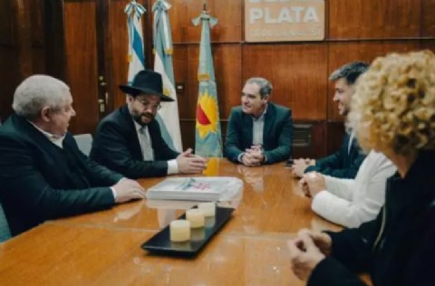 Agustín Neme, recibió en el despacho principal de la comuna al Gran Rabino de la AMIA