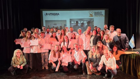 UTHGRA entregó diplomas a más de 250 egresados de hotelería y gastronomía
