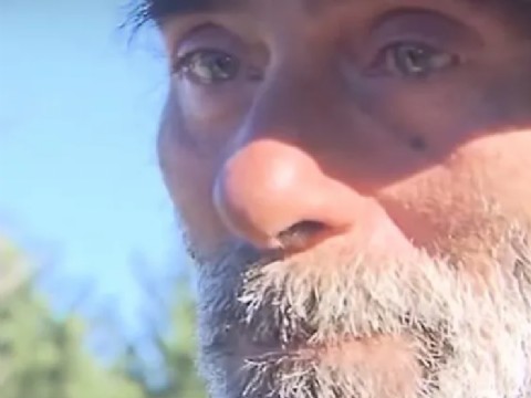 VIDEO | Paulo, un reciclador de 64 años que busca comida en el basural