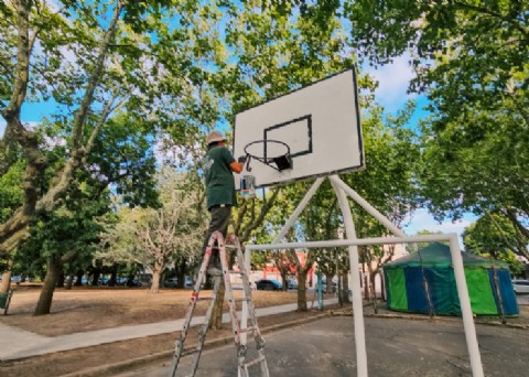 VIDEO | El Municipio realizó tareas de mantenimiento integral en la Plaza Pueyrredon