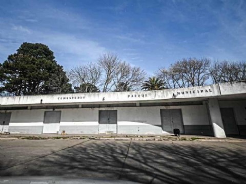 Exigen la aprobación de planos y la colocación del medidor de gas para reactivar el crematorio