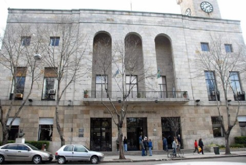 La Comuna solucionó el conflicto con los trabajadores municipales y los servicios funcionan con normalidad