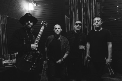 La banda Autos Robados tocará el 17 de abril con nuevo material en vivo