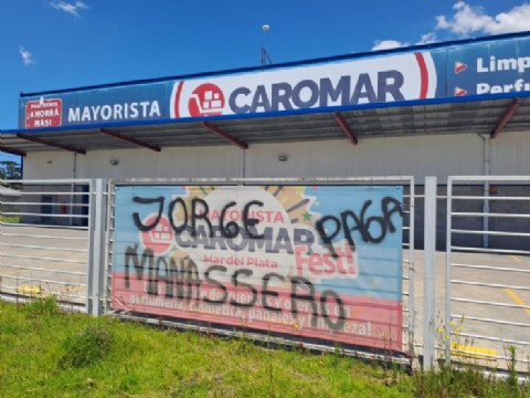 VIDEO | Caromar se niega a pagar indemnizaciones y el acampe de trabajadores ya lleva más de 40 días