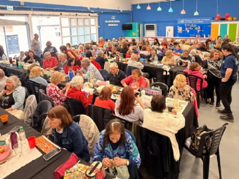 Empleados de Comercio celebró el Día del Jubilado junto a 400 afiliados: "Estamos con quiénes mas nos necesitan"