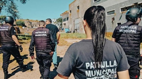 Desalojo y recuperación del espacio público en distintos puntos de la ciudad