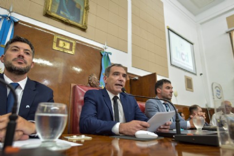 VIDEO | Neme abrió las sesiones, defendió el rumbo económico y afirmó que la ciudad lidera la baja del desempleo