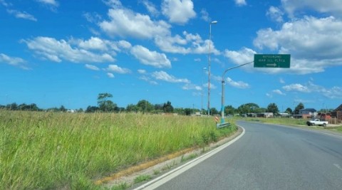 VIDEO | Piden al Municipio intervenir por el estado de abandono en la Ruta 226