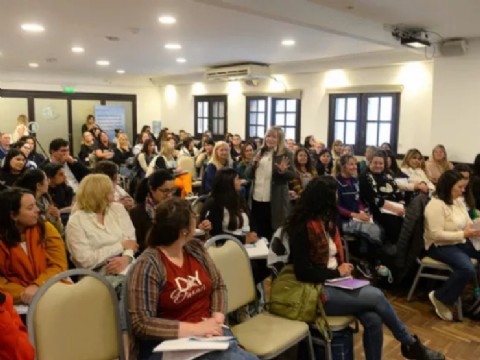 El Municipio lanza un Taller sobre Salud Vocal para docentes de gestión pública y privada