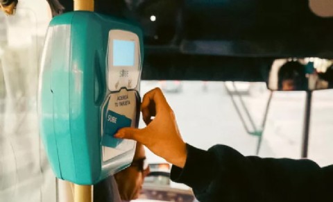 VIDEO | Las personas con discapacidad pueden validar la tarjeta SUBE en cualquier terminal de autoservicio
