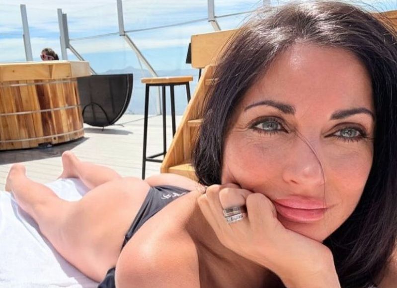 VIDEO | ¿Quién se ha tomado todo el vino? La diputrola libertaria Juliana Santillán subió una historia a redes borracha