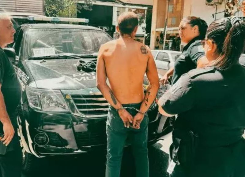 VIDEO | Delincuente del espacio público fue aprehendido tras generar disturbios y agredir en pleno centro