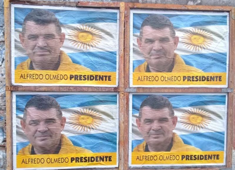 Aparecieron los primeros carteles de "Olmedo Presidente" en la ciudad