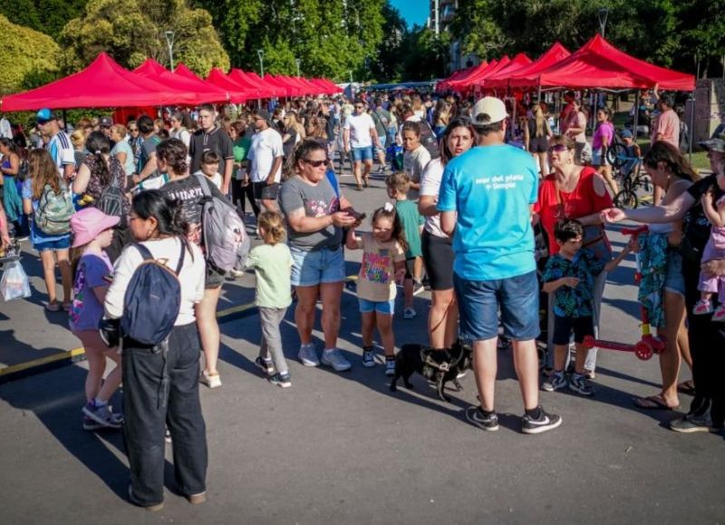 Plaza Mitre suma foodtrucks y feria emprendedora durante tres días con propuestas gastronómicas y locales