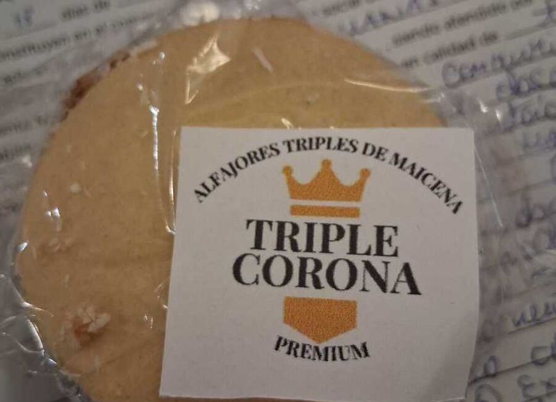 Prohíben la venta de alfajores Triple Corona por irregularidades sanitarias