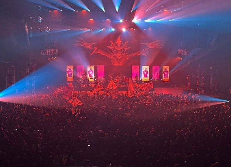 Noche de rock en la ciudad: Caras Extrañas llega a Plaza de la Música