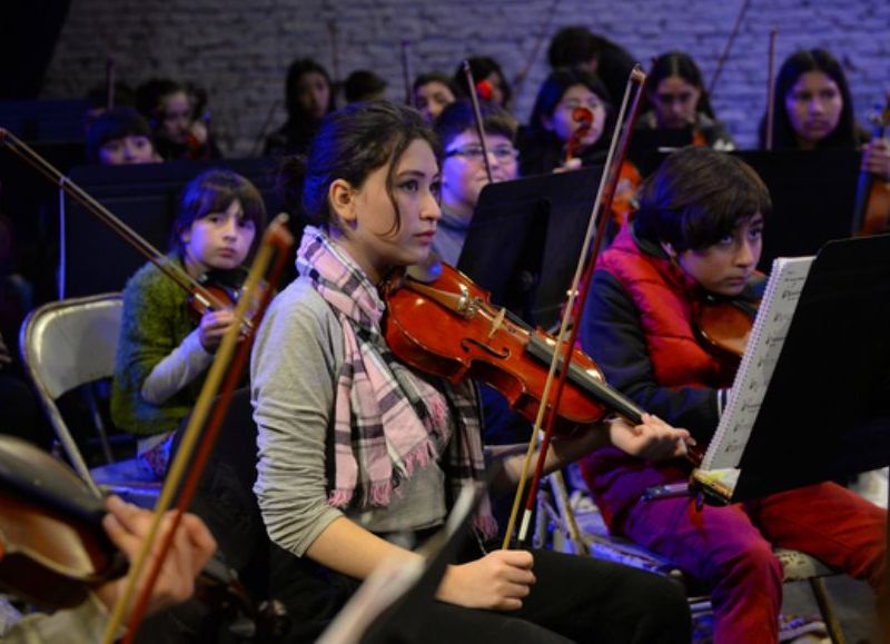 La Orquesta Municipal Infanto Juvenil se presenta en el Teatro Colón