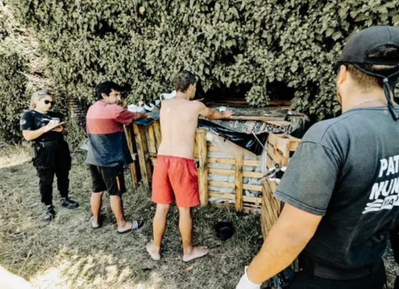 VIDEO | El Municipio desalojó una ocupación irregular en Juan B. Justo y la vía