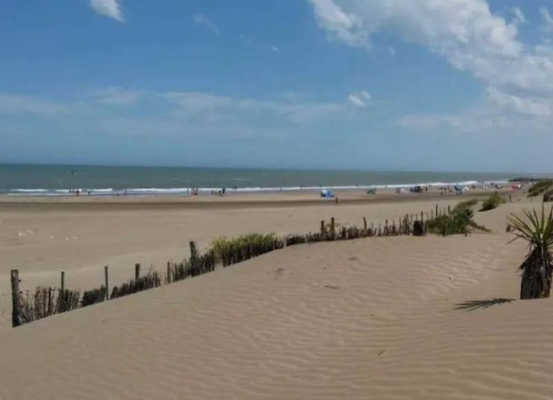 Encontraron un cuerpo desnudo en la playa entre La Caleta y Camet Norte