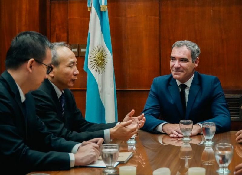 El intendente municipal recibió al embajador de la República Popular China