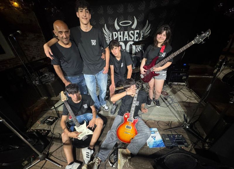 VIDEO | Summer Rock vuelve a Cervecería Smith con tributo a Airbag y clásicos del rock de los 90