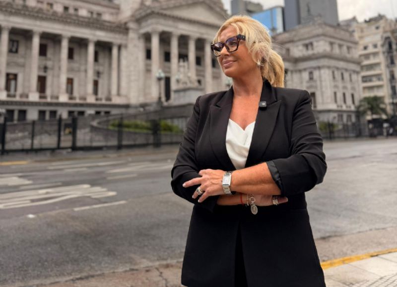 VIDEO | Gaby Azcoitía llevó reclamos de salud mental al Congreso y se reunió con Karina Banfi