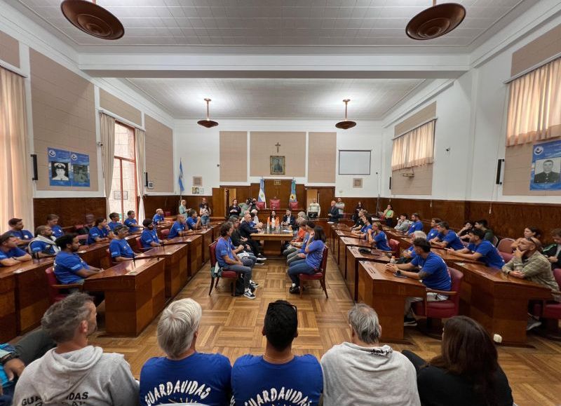 VIDEO | El Concejo Deliberante reconoció a guardavidas por el operativo durante el meteotsunami del 12 de enero