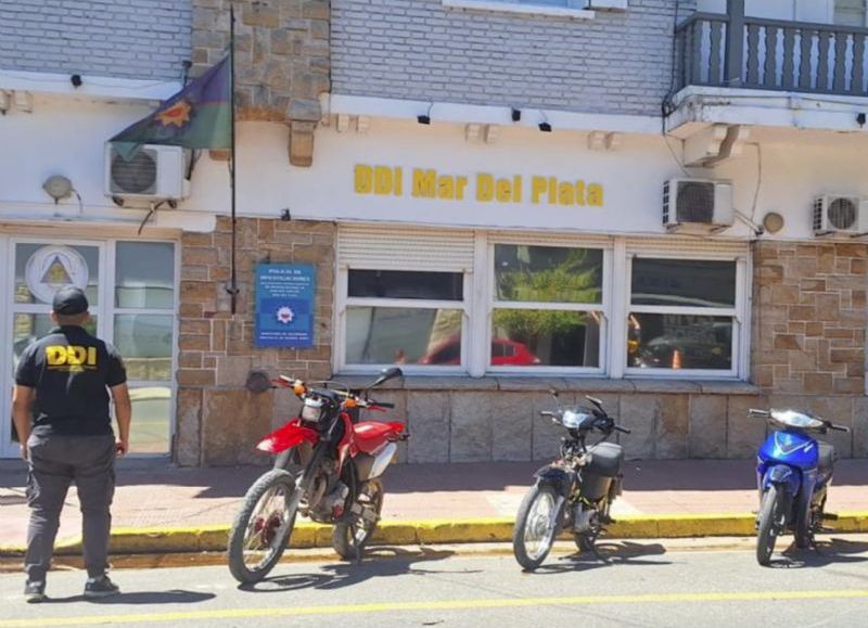 VIDEO | Detuvieron a tres ladrones por balear a una joven para robarle la moto