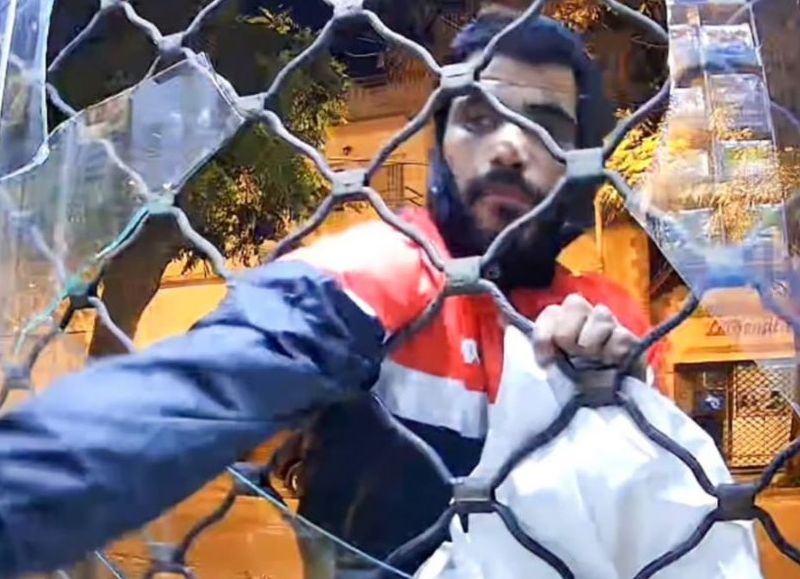 VIDEO | Detuvieron a un hombre con restricción de permanencia tras una denuncia vecinal