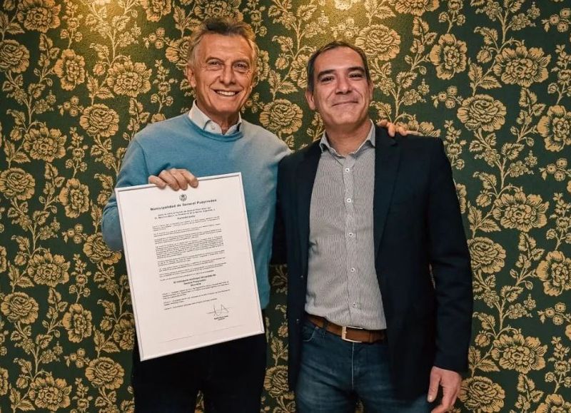 Macri fue declarado huésped de honor en Mar del Plata y reflotó las versiones de acercamiento entre el PRO y LLA