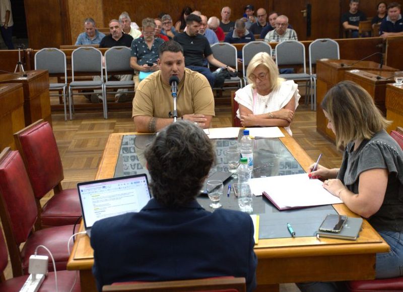 VIDEO | Movilidad trató diez expedientes y puso el foco en apps de transporte en el Concejo