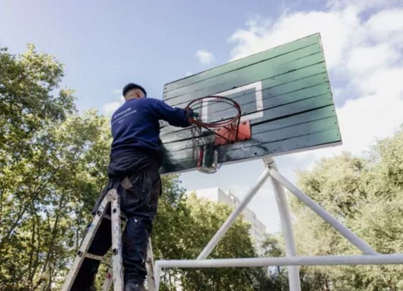 El Municipio renovó la Plaza Peralta Ramos y reforzó su función como corredor escolar