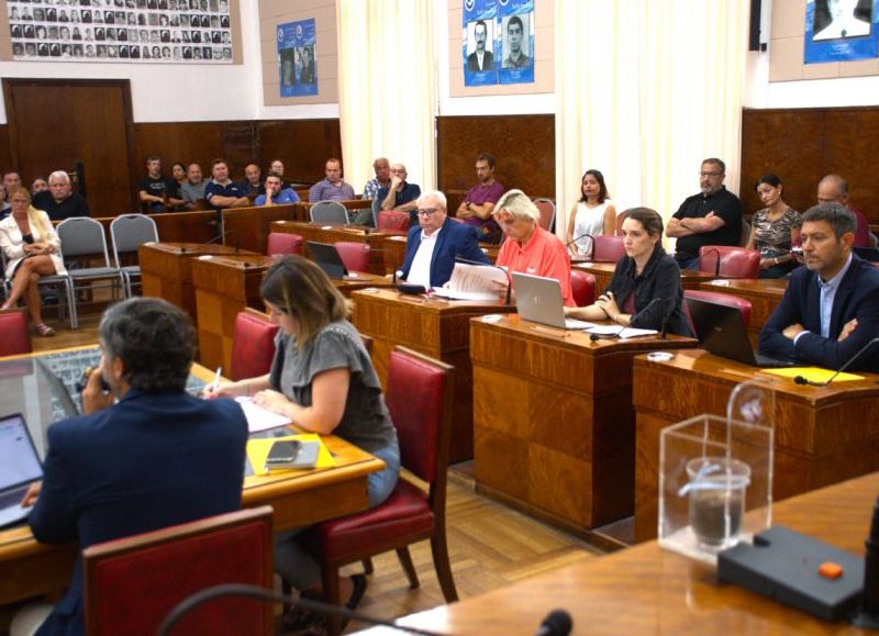 VIDEO | Cardoso defendió regular las apps y destacó el rol de Montenegro en el crecimiento de la ciudad