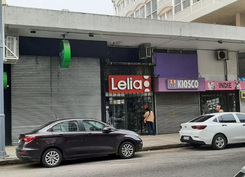 Amplio acatamiento al Día del Empleado de Comercio