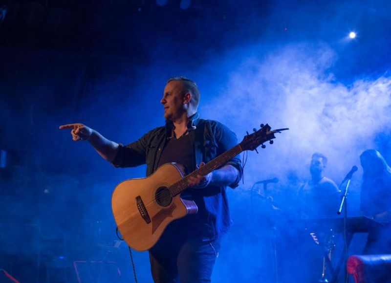 Santo Pecado regresa a Abbey Road con un homenaje a Ricardo Arjona