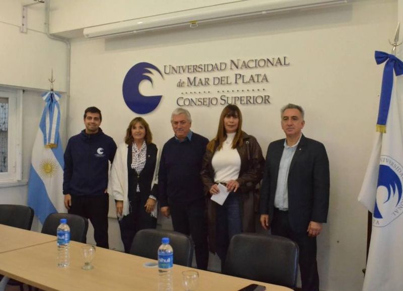 La UNMdP reunió a dirigentes y especialistas para debatir sobre el presente y el futuro de los clubes barriales