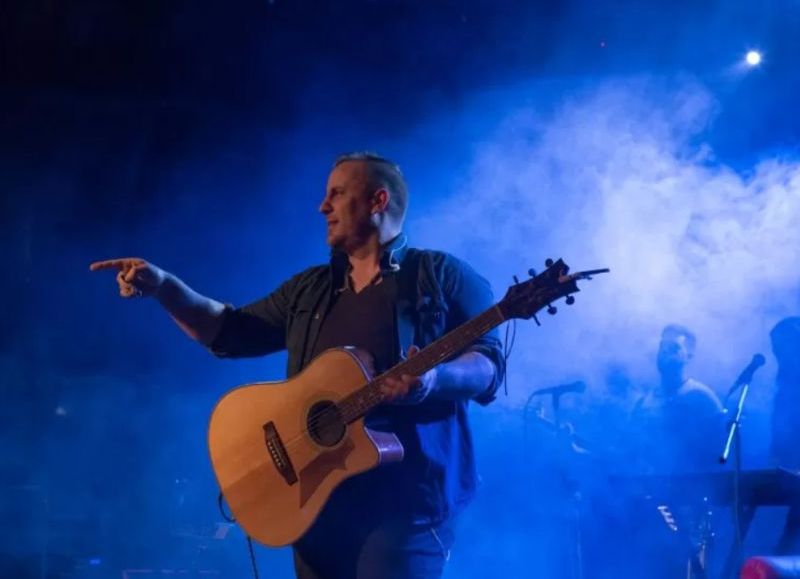 Santo Pecado homenajea a Ricardo Arjona con “Oro Romántico” en Abbey Road