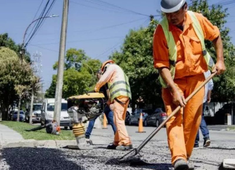Bacheo Express: ya son más de 400 toneladas de asfalto en frío colocadas en la ciudad