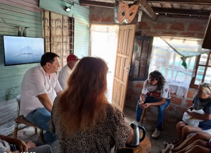 Juan Manuel López recorre General Pueyrredón para fortalecer vínculos y atender demandas vecinales