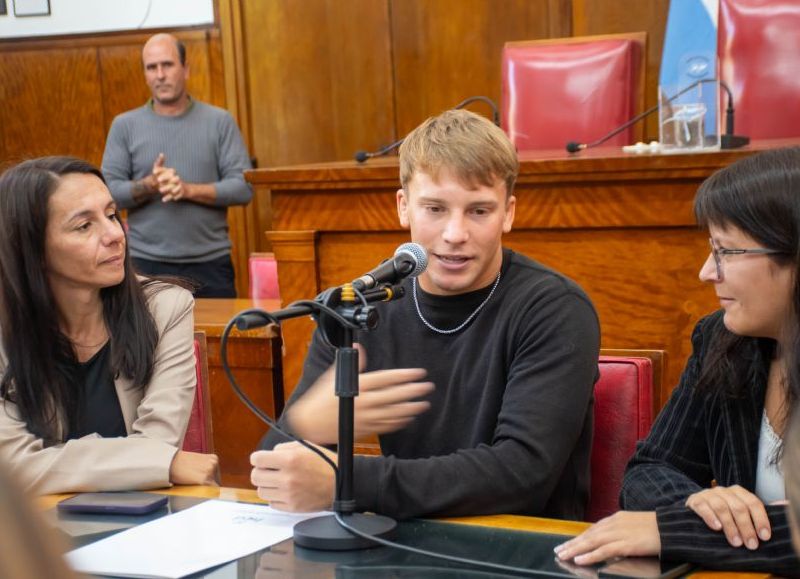 Reconocieron como "Deportista Insigne" al joven luchador de jiu-jutsu Lucas Cantó en el Concejo Deliberante