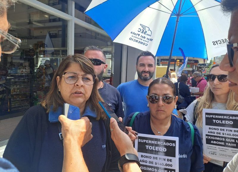 El SECZA y trabajadores de Toledo se manifestaron reclamando el pago del bono de fin de año